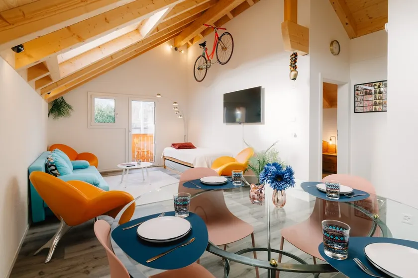Popcolor Chalet - Image 1