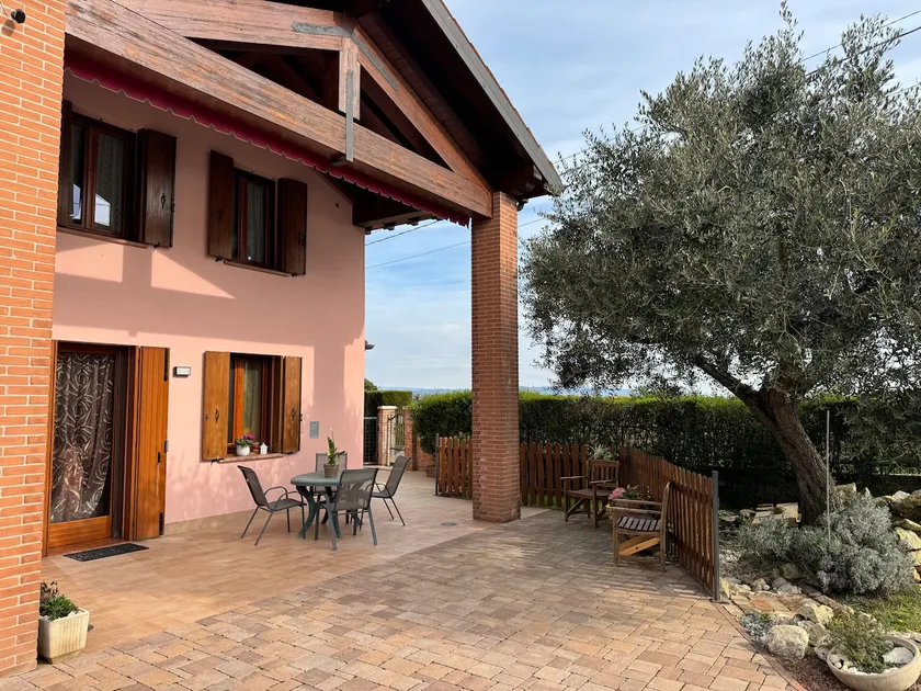 Brontolo Garden: Comfort, Space, and Relaxation for 5 - Image 1