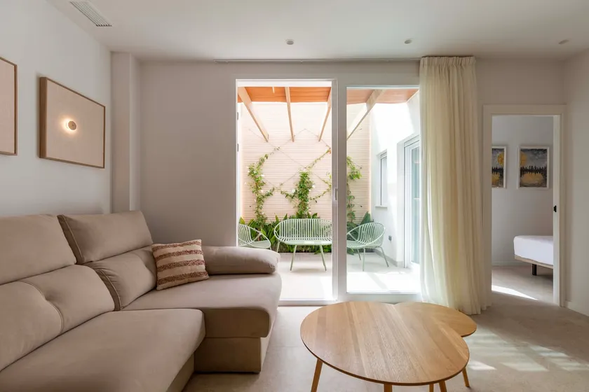 Casa Arena · private patio and lots of light - Image 1