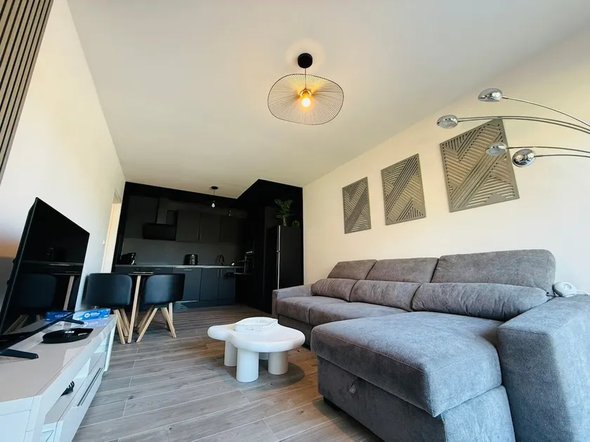 4-Person Apartment | Parking | Balcony & Pool - Image 1