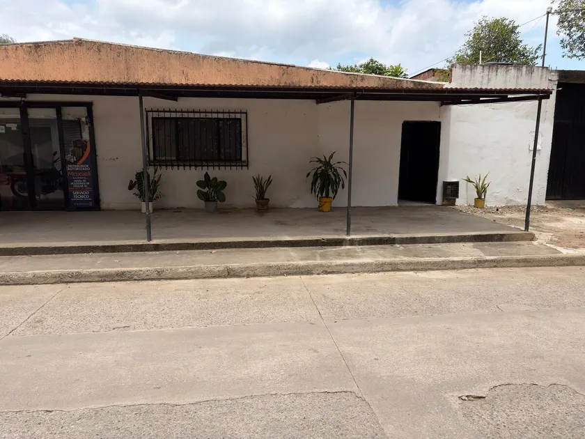 Private Studio with Air Conditioning / Near the Airport - Image 1
