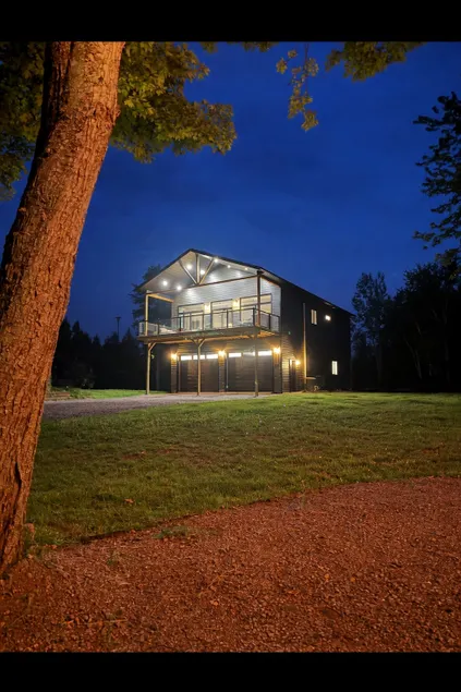 NEW Waterfront Escape | Hot Tub, Dock & Firepit - Image 1