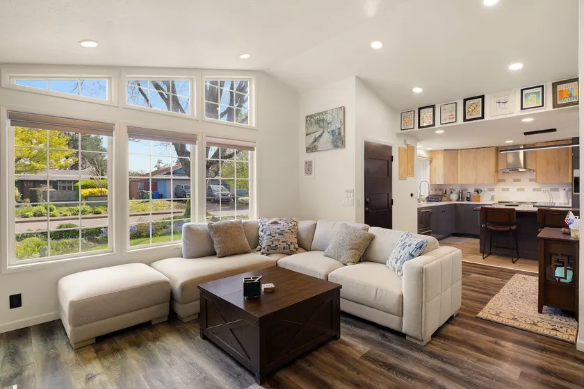 Zen Den - 10 Minutes to Autzen & Downtown home - Image 1