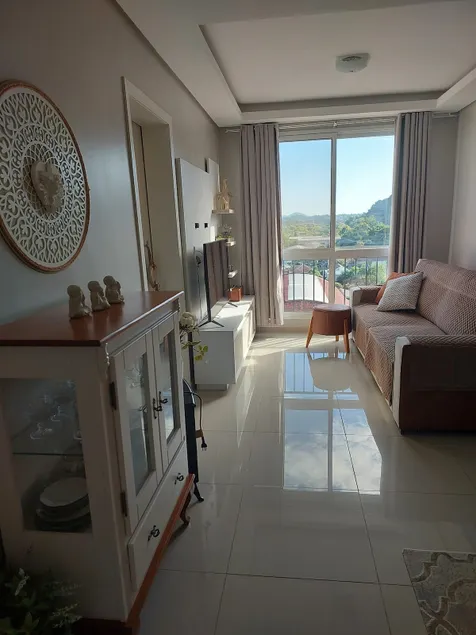 Central location, high floor, and beautiful views! - Image 1