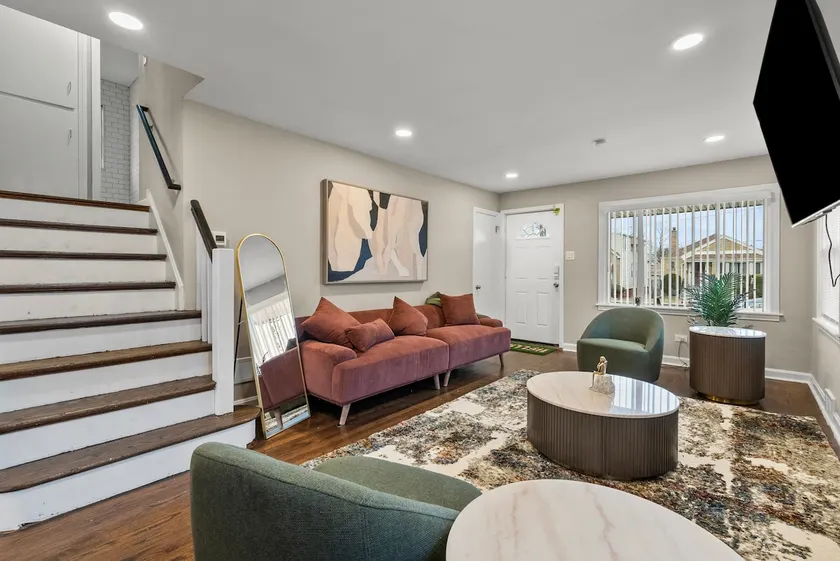 Extended Stay Friendly | Cozy Chicago Home - Image 1