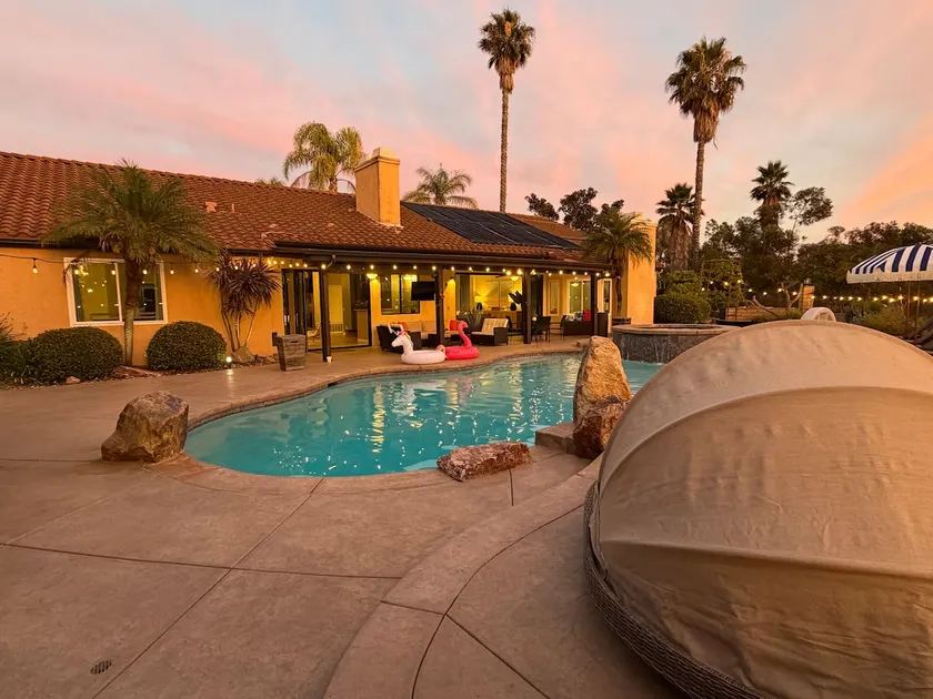 *NEW* Resort Style Home•Views•Pool Spa•Game Room - Image 1