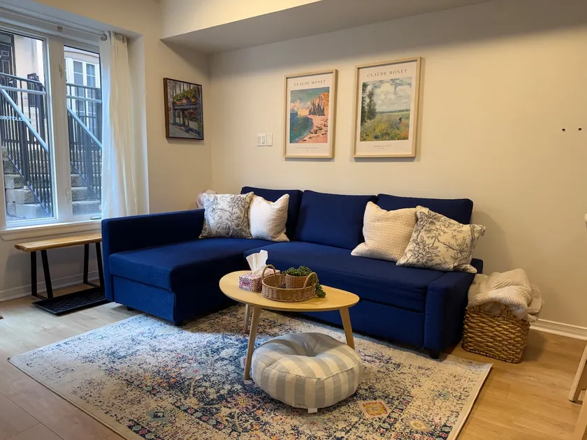 The Little Gallery Suite, Cozy Living in the Core - Image 1