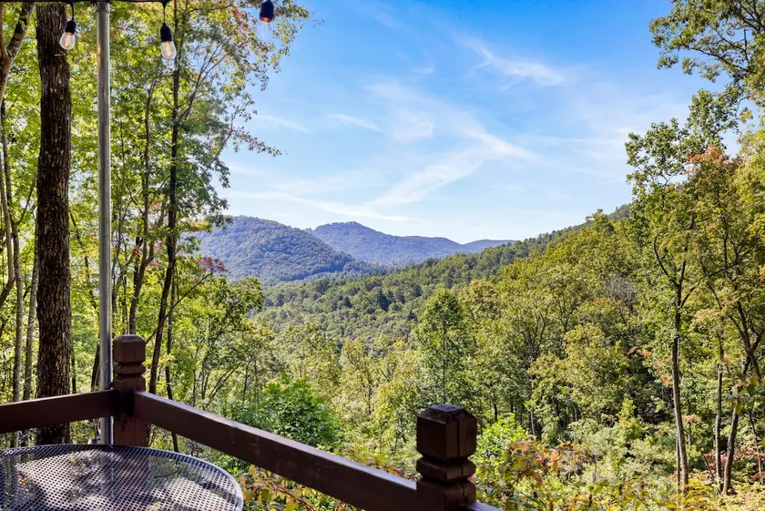 20-Acre Cabin | Hot Tub + Fire Pit | Black Rock Mt - Image 1