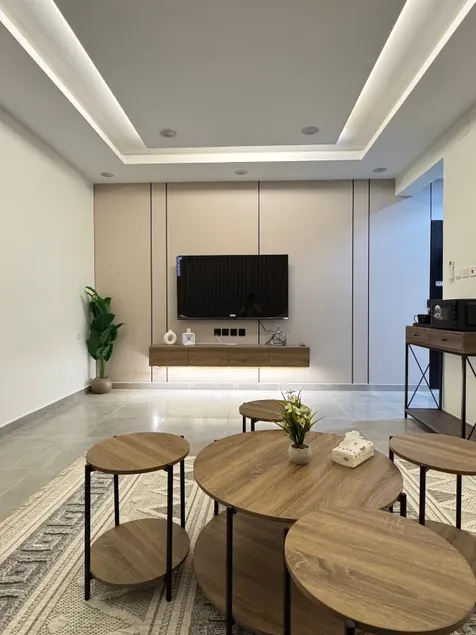Private suite with bedroom and living room - Image 1