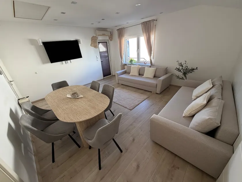Apartment for 8 people - Near FRA Airport - Image 1
