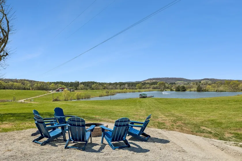 Circle C Cabin | Pond · Trails · Fire Pit · Kayaks - Image 1