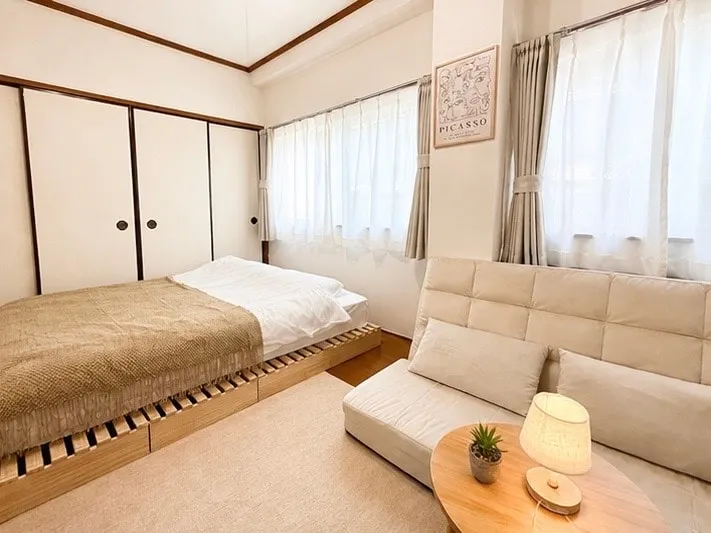 20 minutes to Ikebukuro and 30 minutes to Shibuya | 2-minute walk to the nearest station | Wi-Fi | Maximum 4 people - Image 1