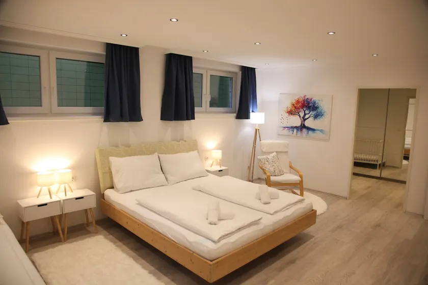 Family Bungalow with 800 m² Private Garden - Image 1