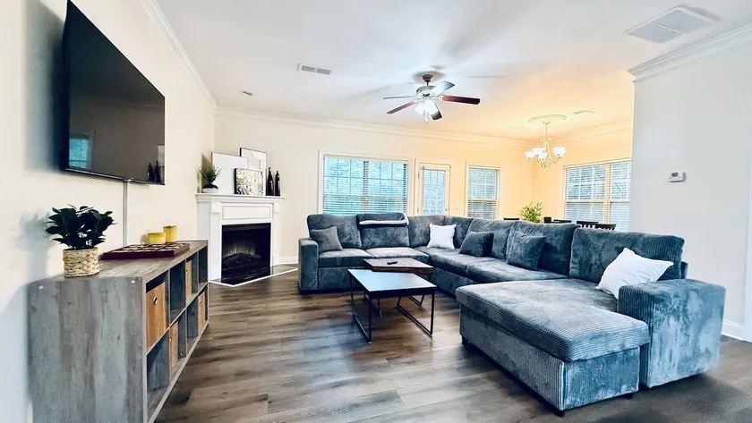 Updated 3BR Corner Unit near Stone Mtn | WFH ready - Image 1