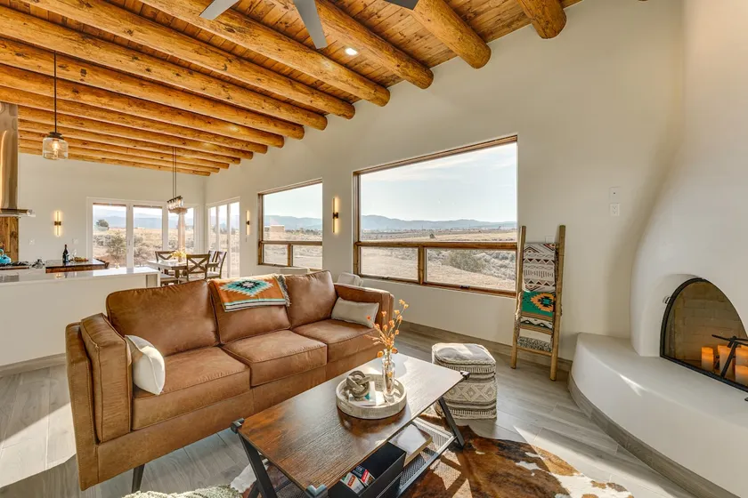 Panoramic Mtn Views! Serene Gem in Ranchos De Taos - Image 1