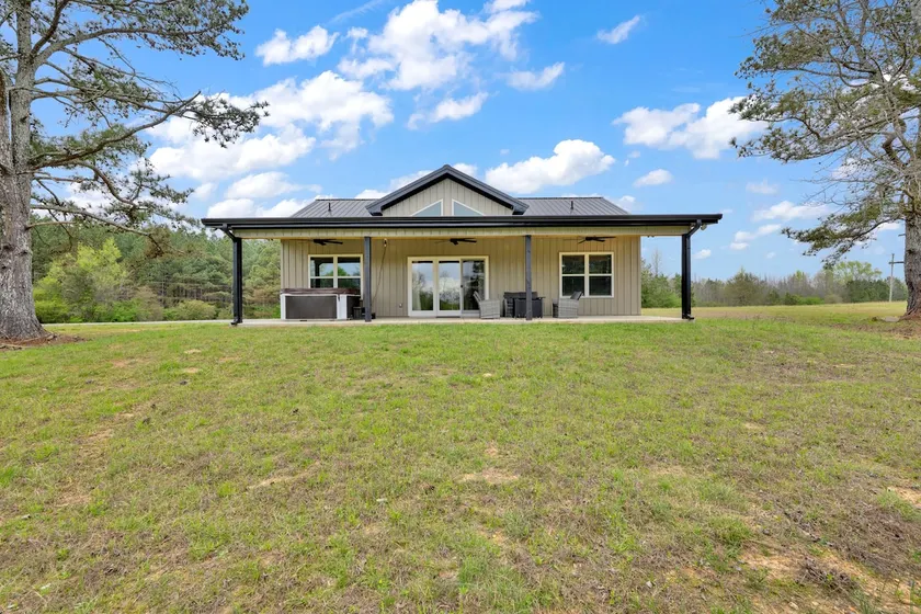 Brand New Dandelion Barndo on a Mountain Top! - Image 1