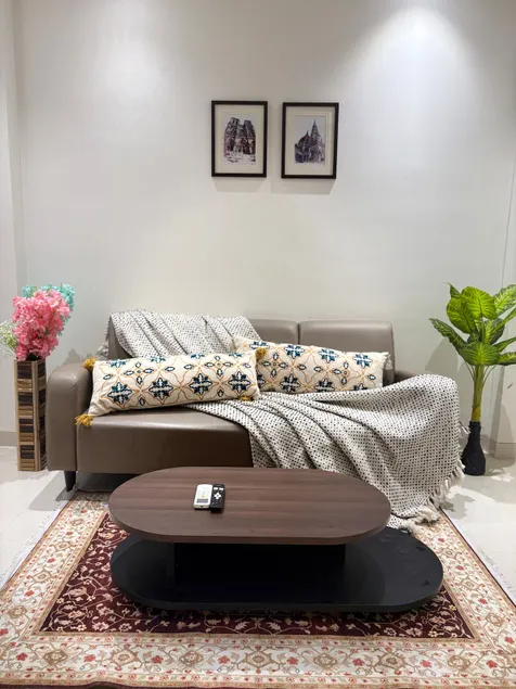 Aashiyana Apartments - Image 1