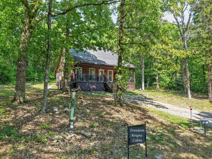 Freedom Reigns Cabin Cozy Country Retreat - Image 1