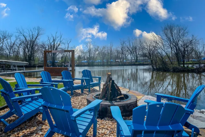 Waterfront Oasis w/ Hot Tub, Sauna, FirePit & Pier - Image 1