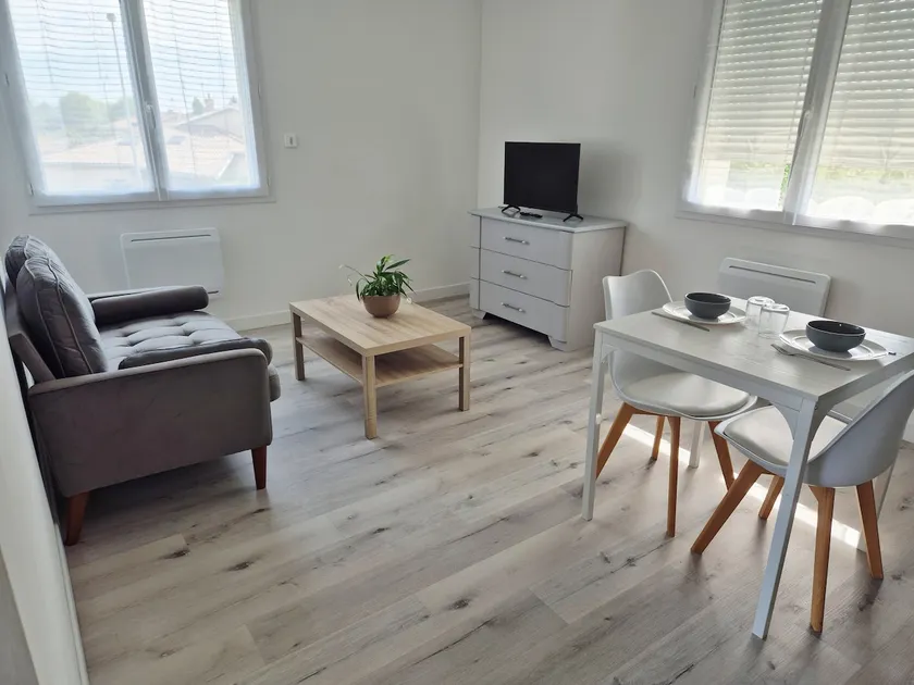 Rest, tranquility, Wi-Fi, parking space, bike storage, and privacy - Image 1