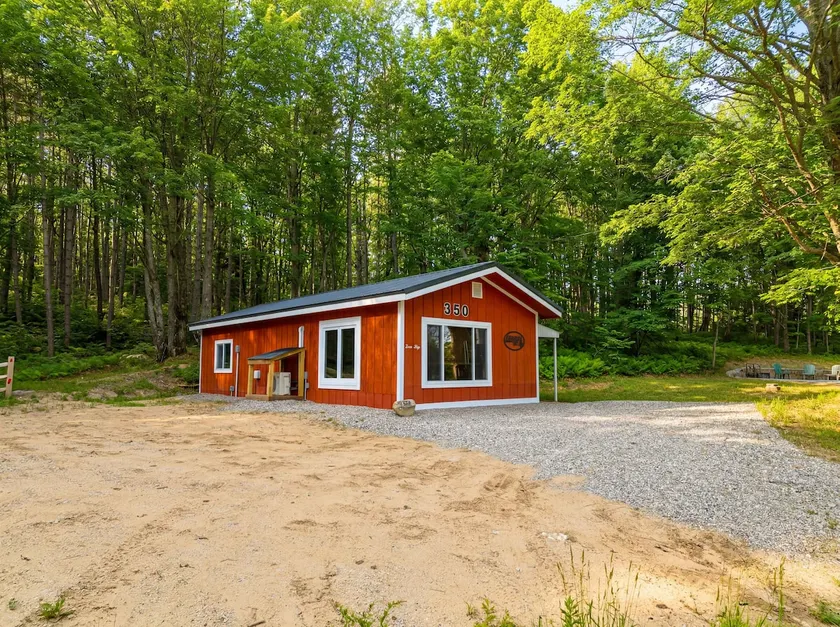 Meauwataka Backwoods Cabin - Image 1