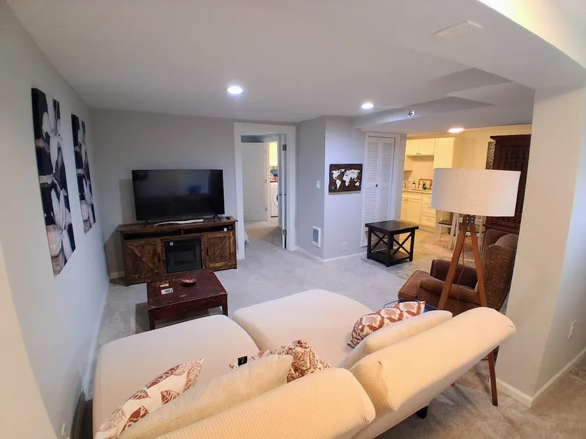 Guest Suite at Short Distance from Everything - Image 1