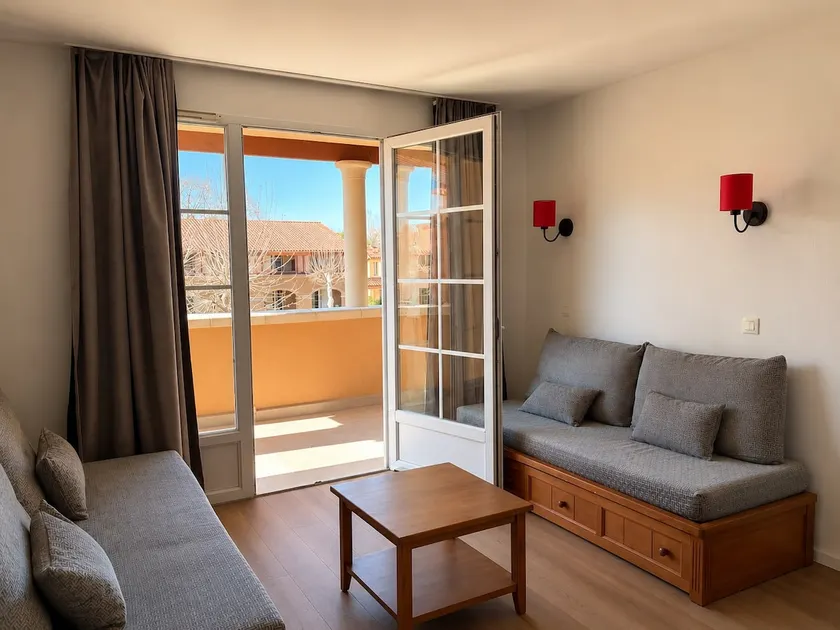 Lake apartment - Image 1
