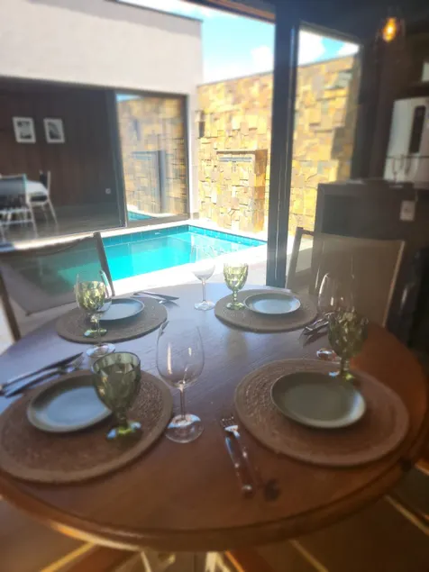 High-End House – Pool – Gourmet Area Superhost - Image 1