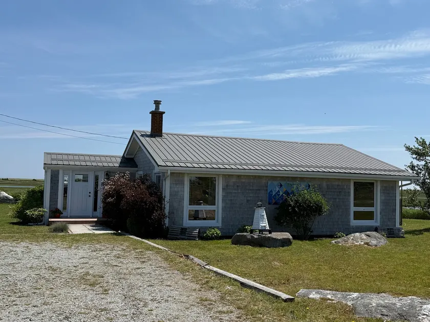 Seaside Cottage - Hot tub & Beach access - Image 1