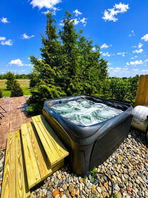 Providence Rustic Retreat-Couples getaway! - Image 1