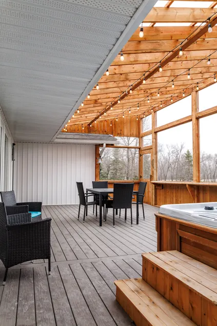 Cozy prairie retreat in Niverville! Sleeps 9! - Image 1
