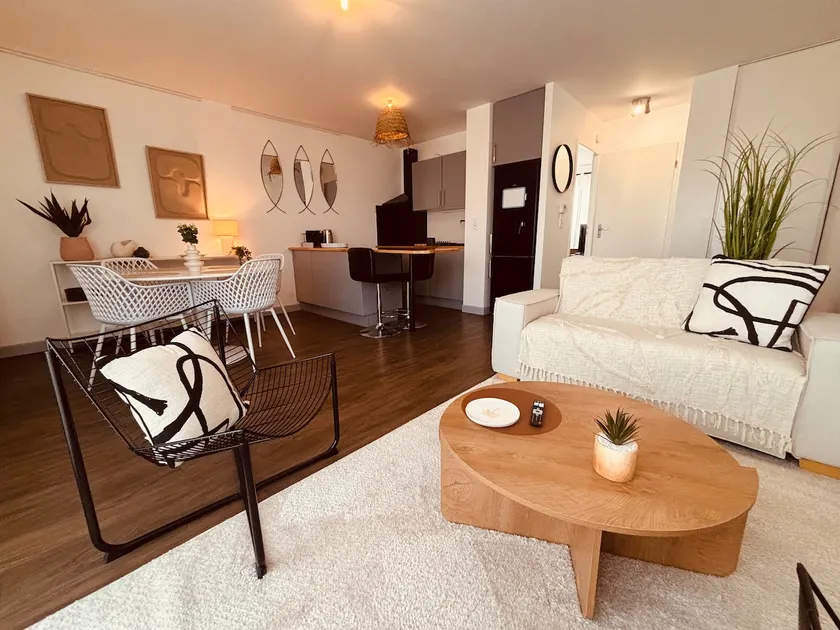 Beautiful new apartment - Image 1