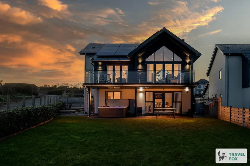 Sea View Terrace - with hot tub! - Image 1