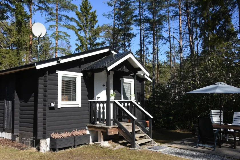 Cozy cottage in a forest setting, a 5-minute walk to the sea - Image 1