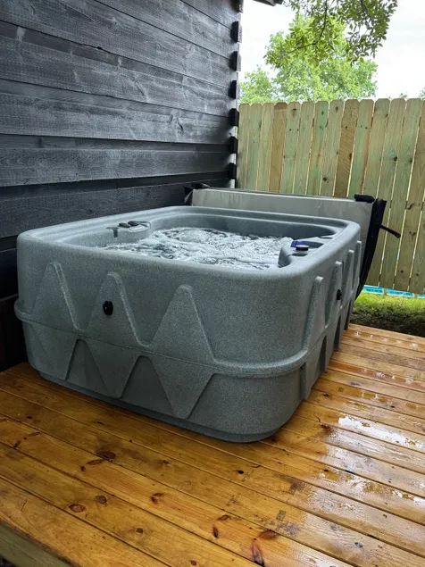 Boulder Ridge Cabin 3: Cowboy Luxe Private Hot tub - Image 1