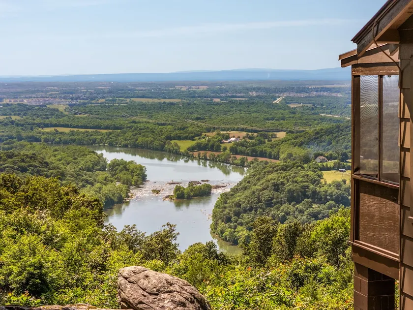 Cabin at the Gap | You Won't Believe the View! - Image 1