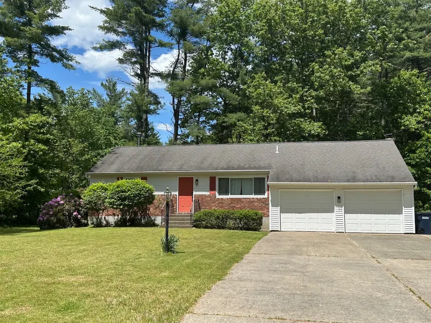 Charming Saratoga ranch 5 miles from race track - Image 1