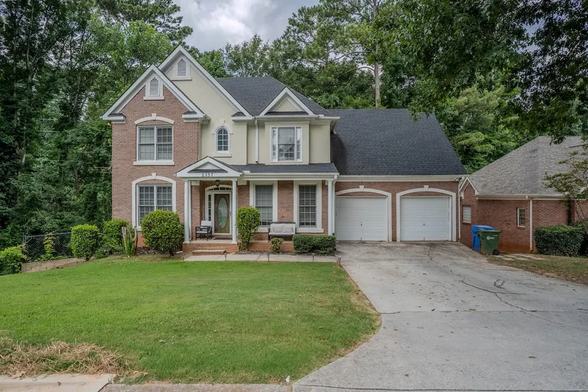 Spacious 2bd |15 min 2 DT & airprt | big patio - Image 1