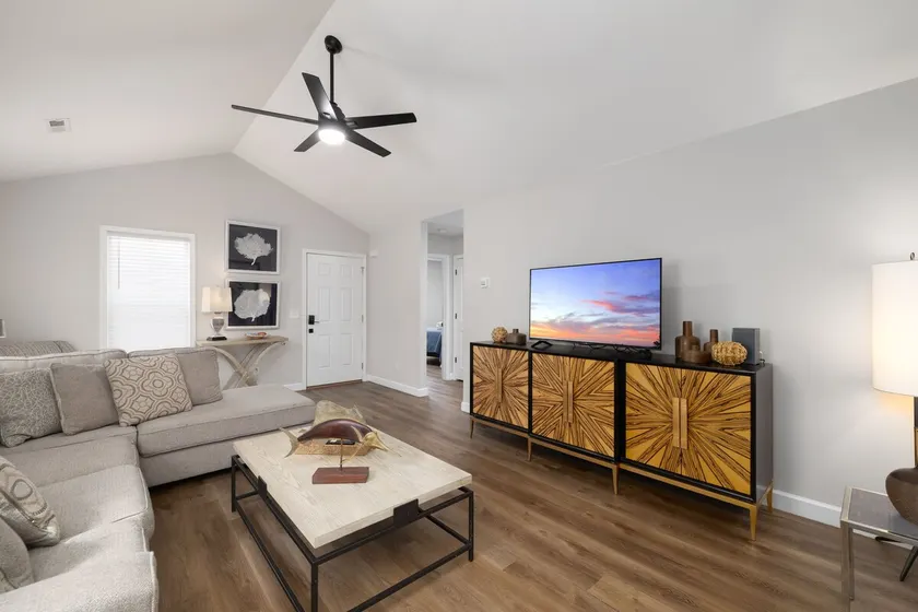 5 Mins to HPU & Furniture Market | Modern 3BR Gem - Image 1