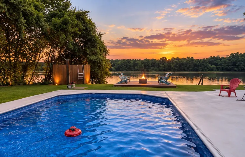 Riverfront Terrace w/ Pool, Boat Slip, Kayaks +BBQ - Image 1