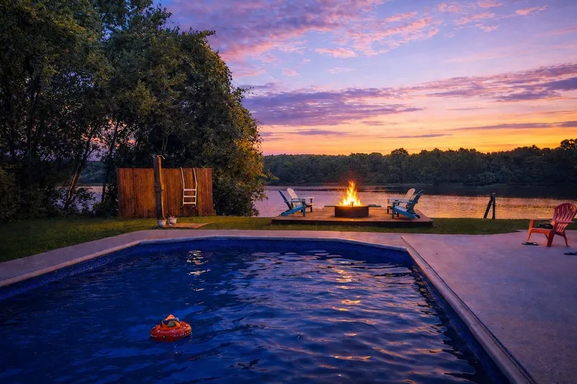 Riverfront Terrace w/ Pool, Boat Slip, Kayaks +BBQ - Image 1