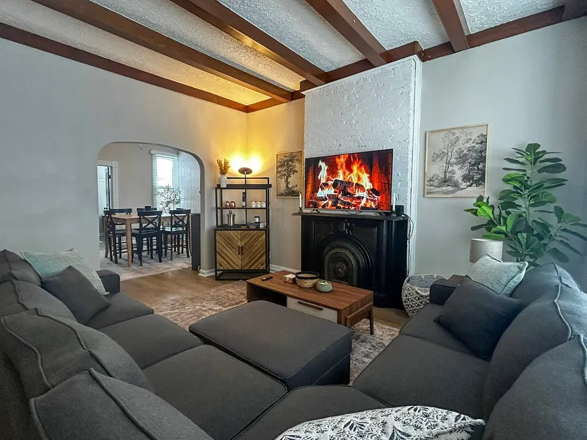 3BR w/ Office • Minutes to Downtown Cincinnati - Image 1