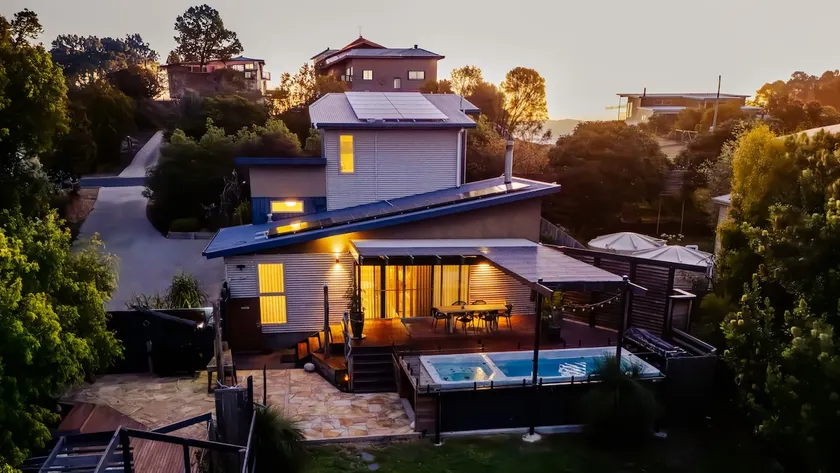 Grass Tree | Heated Pool, Spa, Bath & Fireplace - Image 1
