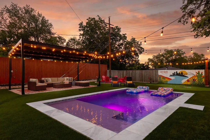 Luxury Oasis | Heated Pool | Fire Pit | Mini Golf - Image 1