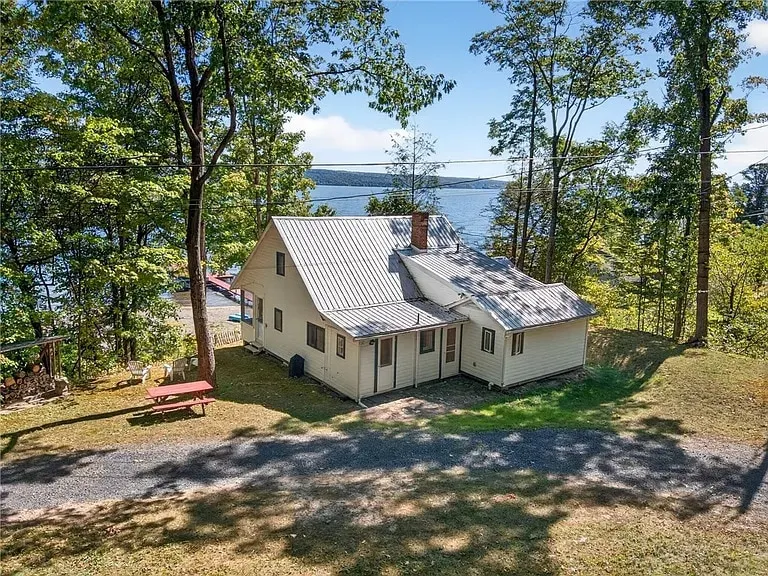 Cayuga Lakeside Cottage w/ Beach, Woods & Gorge - Image 1