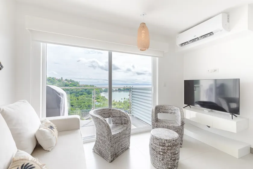 Ocean view • Near Playa Blanca • 16th floor - Image 1