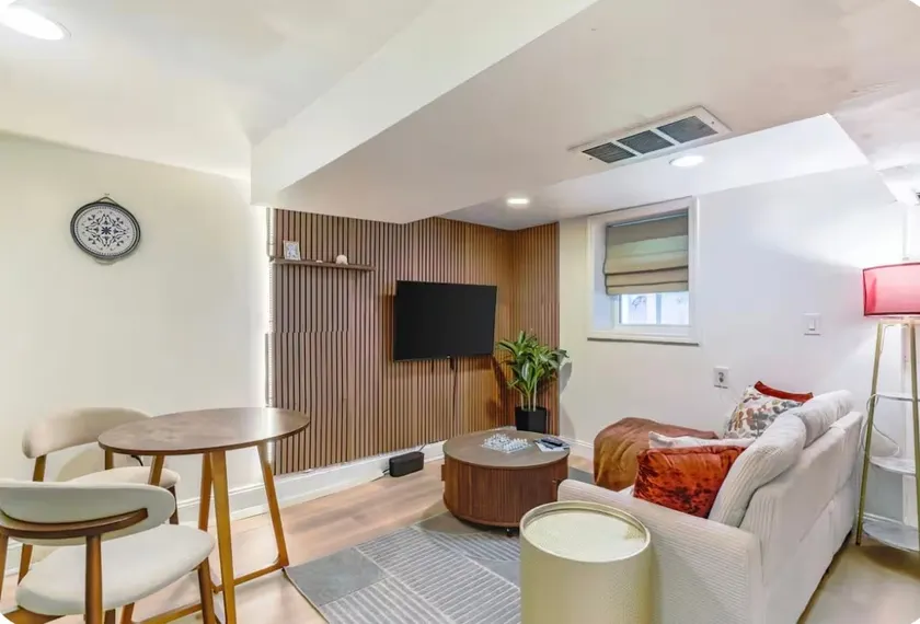 Highlight: Cozy basement nest near NE DC - Image 1