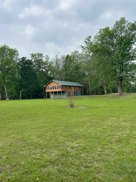 The White River Hideaway - Image 1
