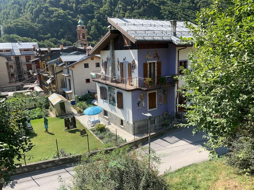 Two-room apartment in the center of Vernante - Image 1