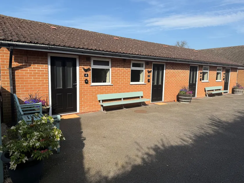 Linden Tree Holiday Apartments - Image 1